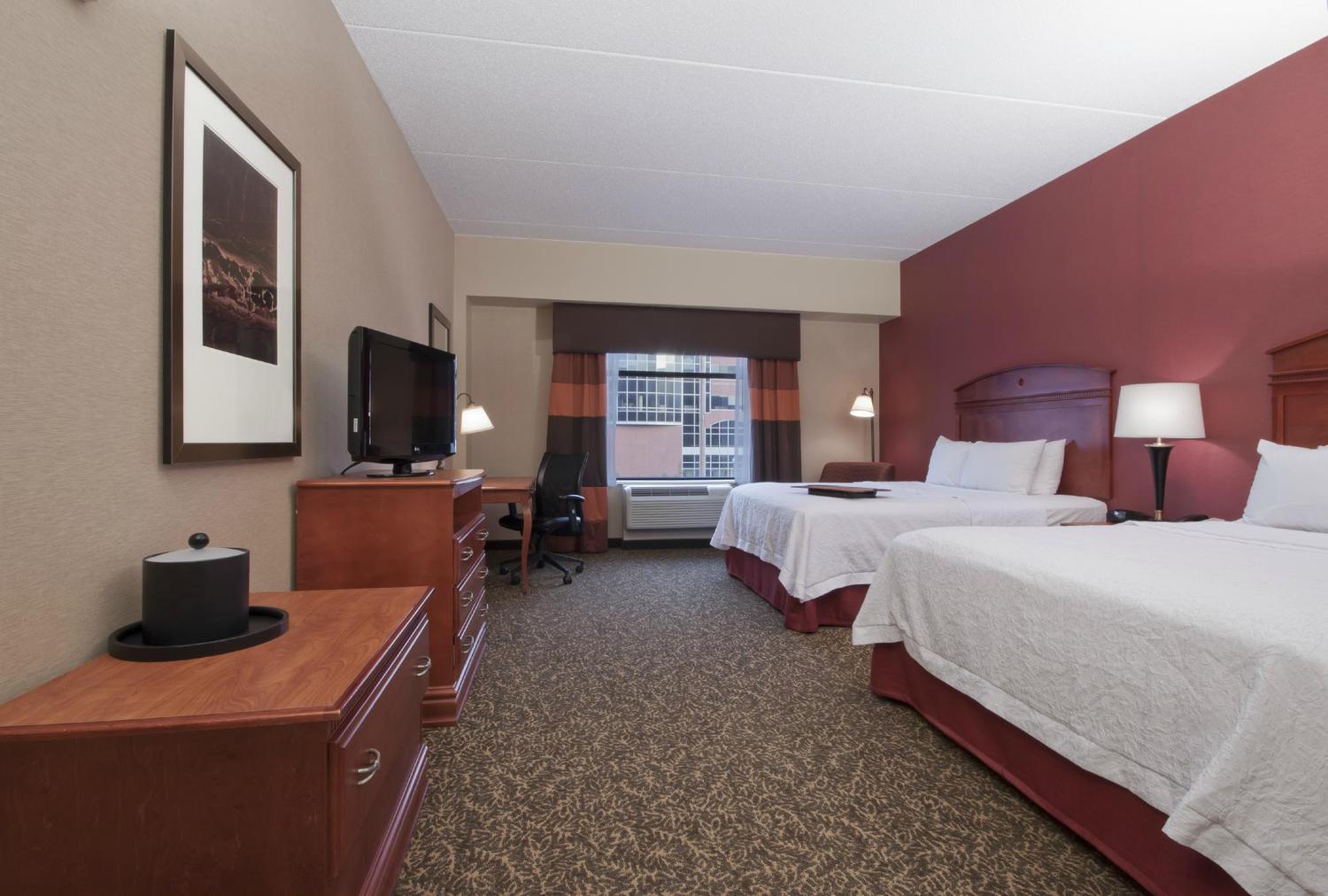 Hampton Inn & Suites Pittsburgh Downtown, Pittsburgh, PA Jobs