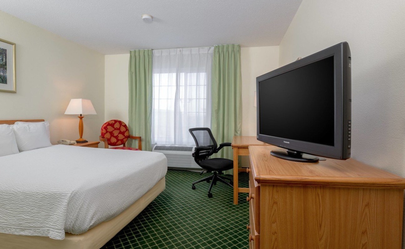 Wingate by Wyndham Kansas City North near Worlds of Fun, Kansas City