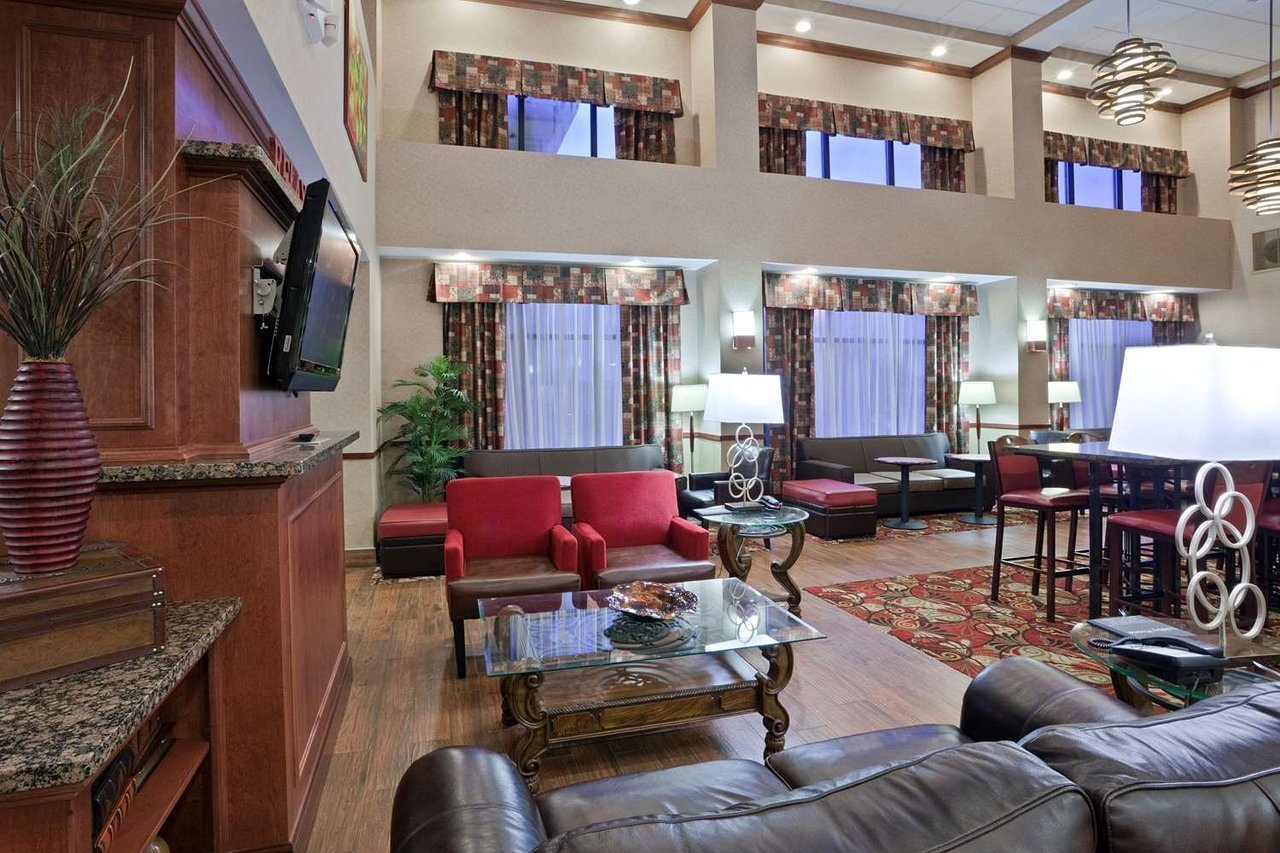 Hampton Inn & Suites ToledoPerrysburg, Rossford, OH Jobs Hospitality