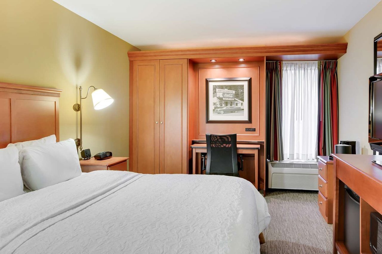 Hampton Inn Pittsburgh Airport, Moon Township, PA Jobs Hospitality Online