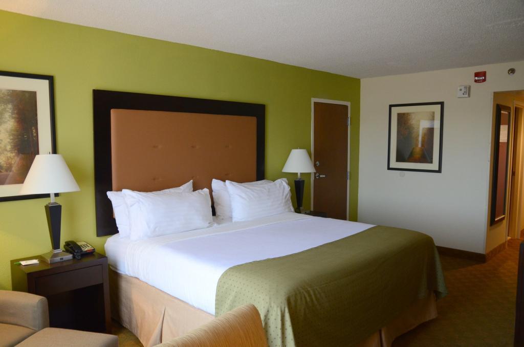 Holiday Inn Staunton Conference Center, Staunton, VA Jobs Hospitality