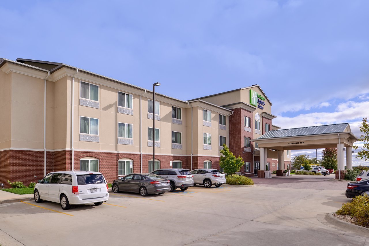 Holiday Inn Express & Suites Emporia Northwest, Emporia, KS Jobs