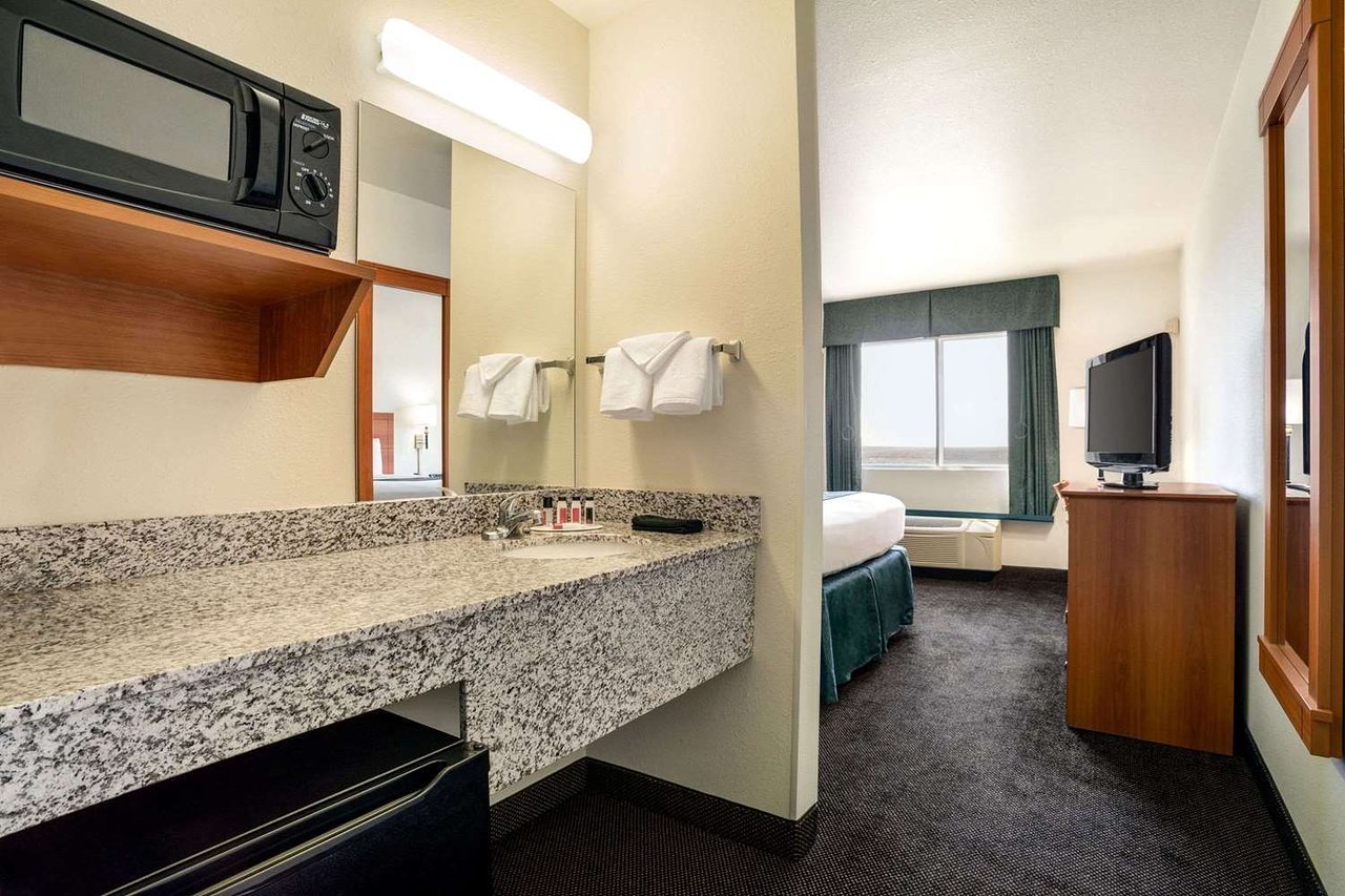 Travelodge by Wyndham Bill WY Thunder Basin National Grassland, Douglas