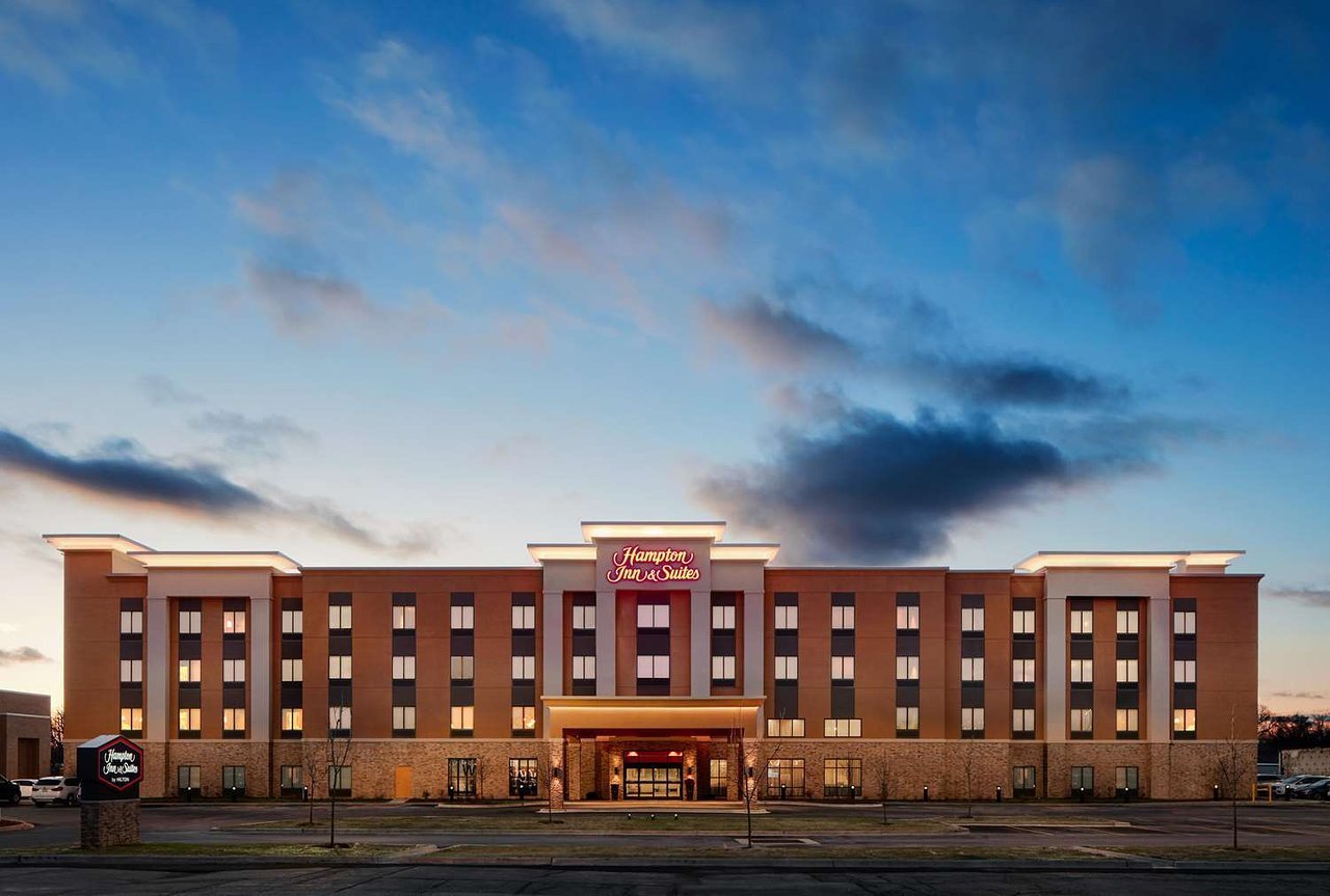 Hampton Inn & Suites Chicago/Waukegan, Waukegan, IL Jobs Hospitality