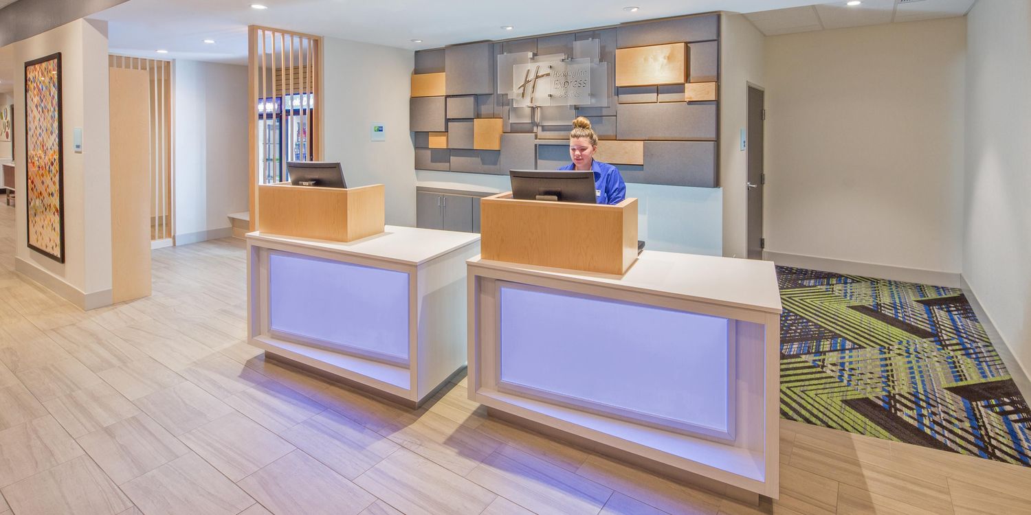 Holiday Inn Express & Suites Indianapolis NW Zionsville, Whitestown