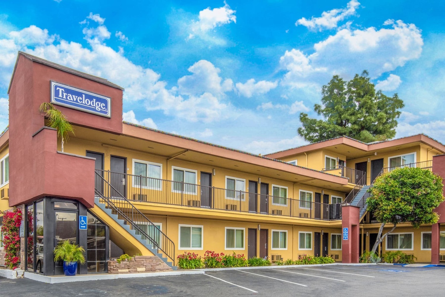 Travelodge Burbank, Burbank, CA Jobs Hospitality Online