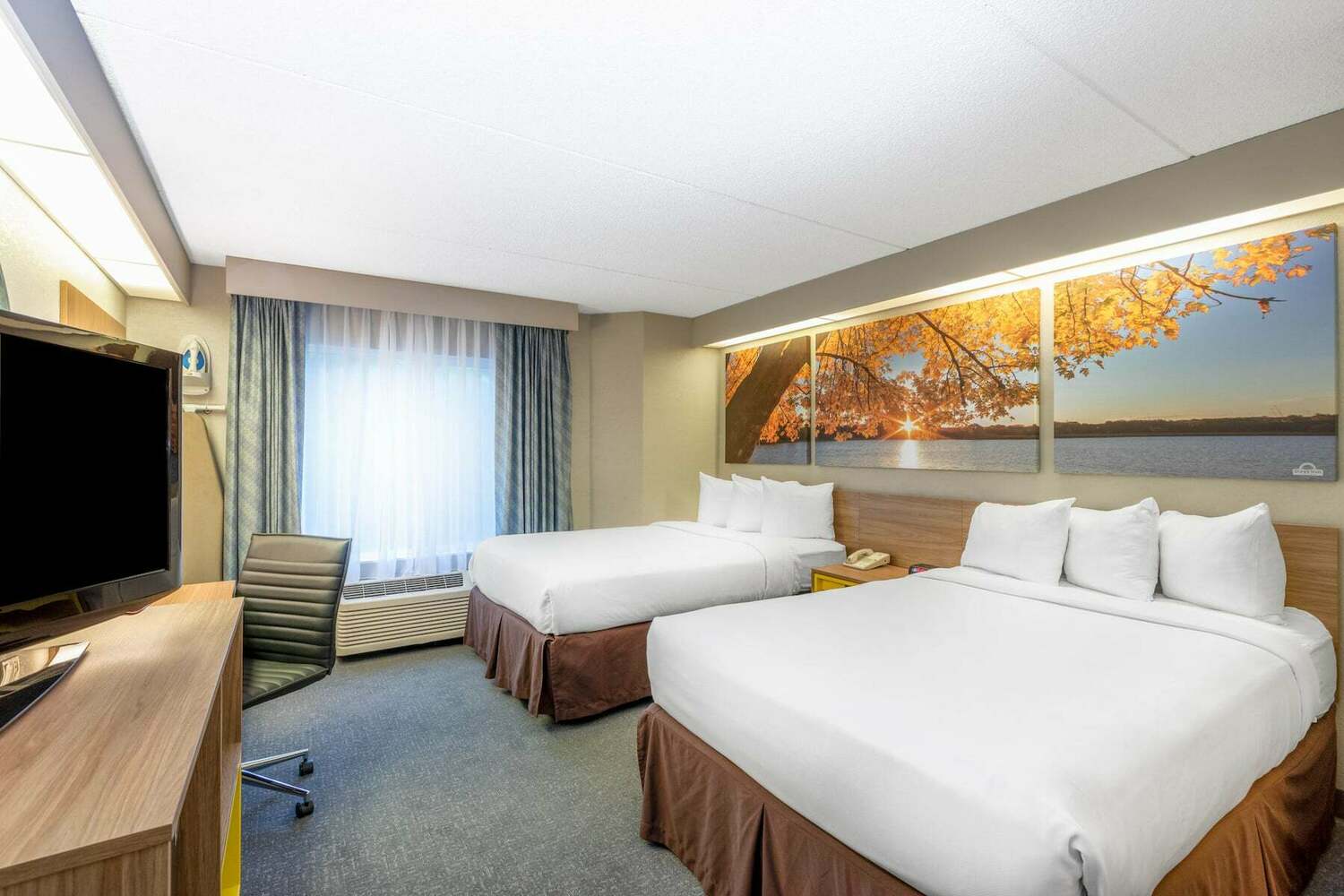 Days Inn Eagan Minnesota Near Mall of America, Eagan, MN Jobs